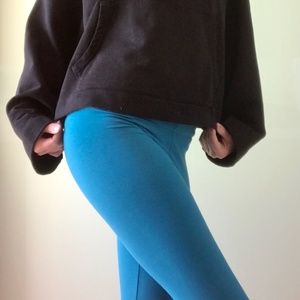 Blue leggings